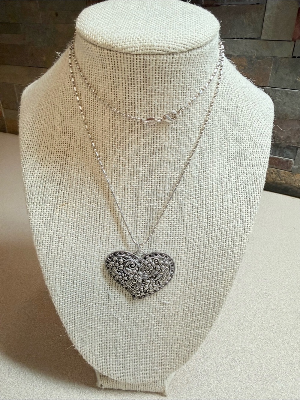 Intricate Silver Heart Pendant Necklace - Women Jewelry